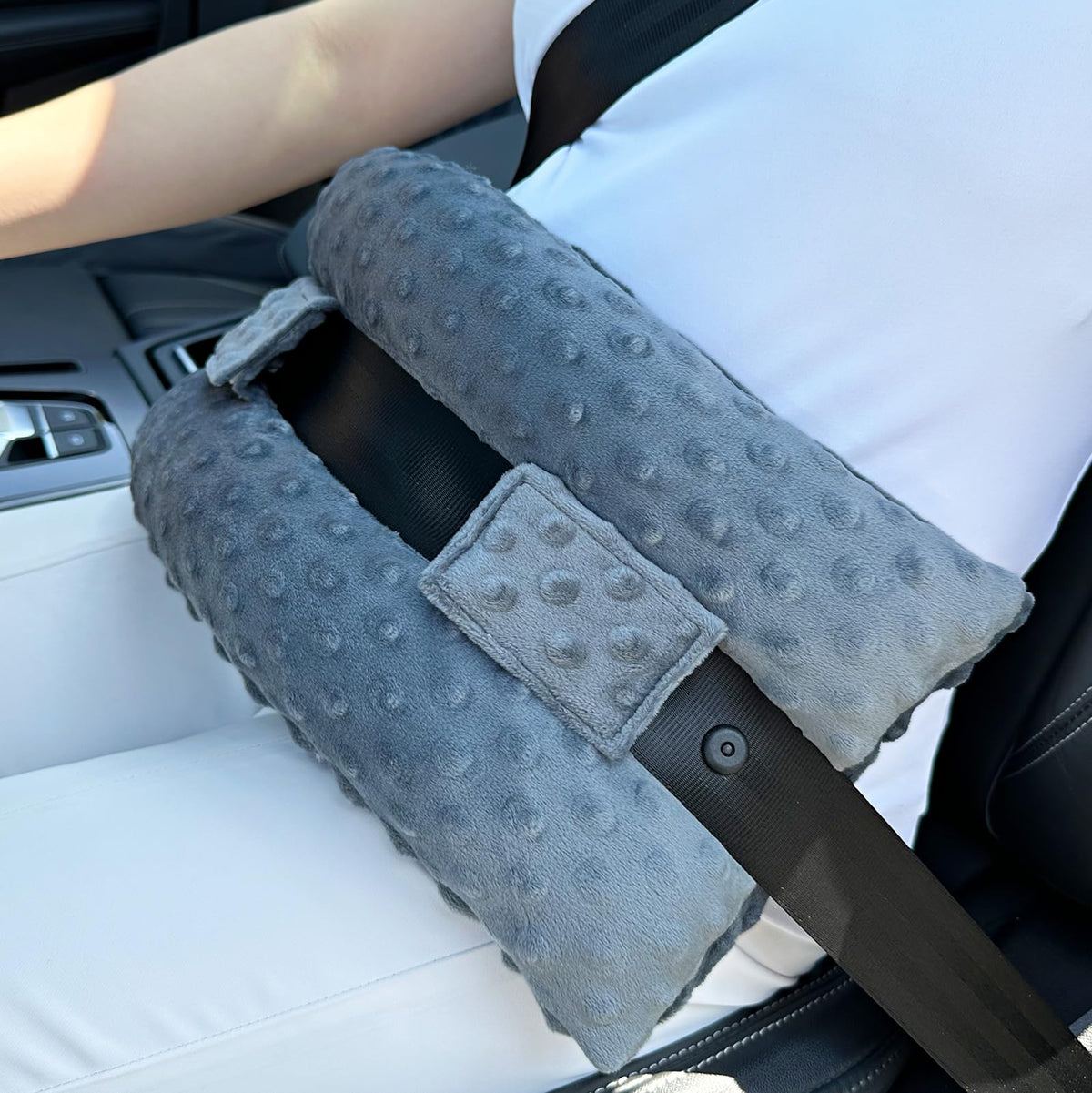 Hysterectomy Seatbelt Pillow Post Abdominal Surgery Myomectomy Pillows with Pocket for Ice/Hot Packs Breast Reduction Belly Incision Tummy Tuck C-Section Recovery Patients Gifts Minky Dot Light Gray