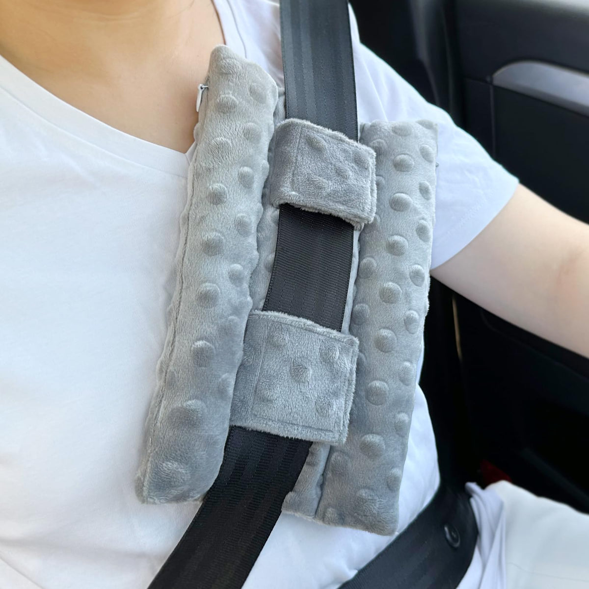 Chemo Port Pillows for Patients Seatbelt, Chemo Port Protector Pacemaker Seat Belt Cushion, Chemotherapy Must Haves Chemo Gifts Men Women Cancer, Minky Dot Gray