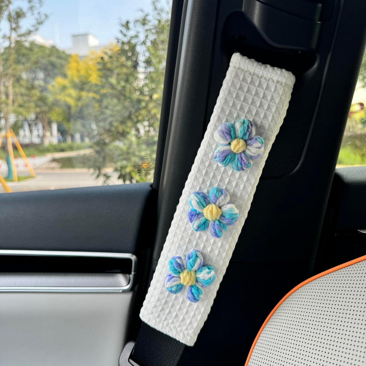 Cute Flowers Car Seat Belt Cover, Soft Seatbelt Cushion Pads, Shoulder Strap Protector, Car Accessories, Four Seasons Universal (4, Tulip)