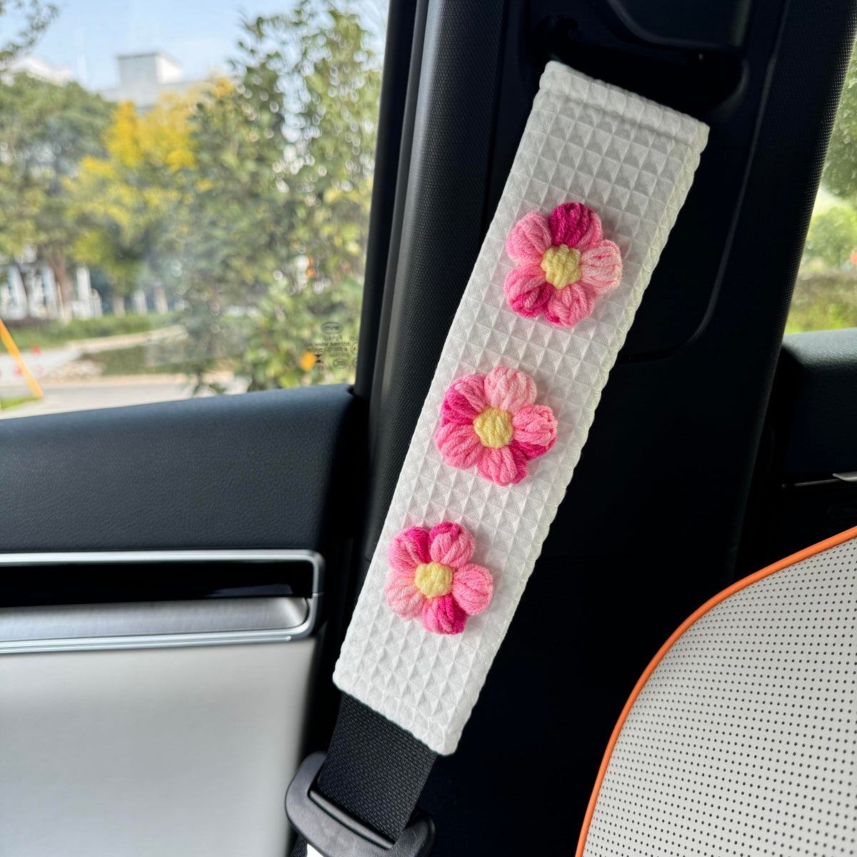 Cute Flowers Car Seat Belt Cover, Soft Seatbelt Cushion Pads, Shoulder Strap Protector, Car Accessories, Four Seasons Universal (4, Tulip)